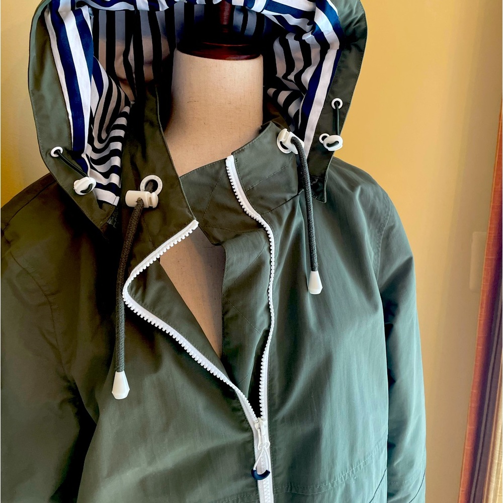 Sporty Rain Jacket
